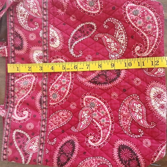 Vera Bradley Mesa Red Quilted Cotton Tote Bag Retired Paisley - Picture 12 of 12
